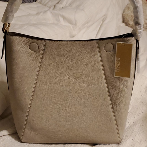 Michael Kors Lucy Medium Hobo Shoulder Bag - Picture 5 of 10